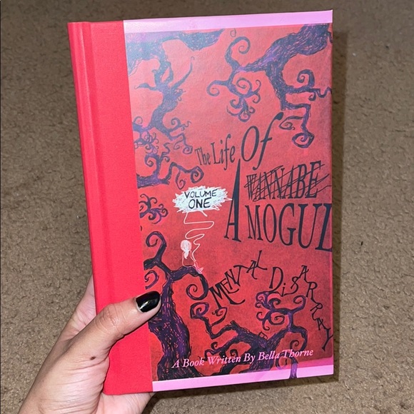 Barnes & Noble Other - Bella Thorne’s “The Life Of A Wannabe Mogul”